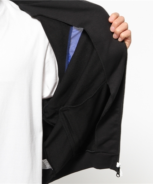 Reebok（リーボック）の「メンズ リーボック クラシック ベクター ジャージ ジャケット Reebok TYO VECTOR TRACK TOP（ジャージ・メンズ・ブラック/ブルー/ネイビー・X-LARGE/MEDIUM/LARGE）」の5枚目の写真