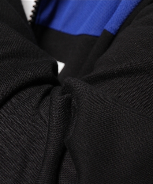 Reebok（リーボック）の「メンズ リーボック クラシック ベクター ジャージ ジャケット Reebok TYO VECTOR TRACK TOP（ジャージ・メンズ・ブラック/ブルー/ネイビー・X-LARGE/MEDIUM/LARGE）」の6枚目の写真