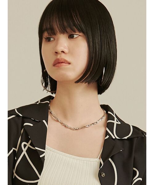 EMODA(エモダ)の「ミニマルチェーンネックレス(ネックレス・レディース・シルバー/ゴールド・FREE)」の8枚目の写真