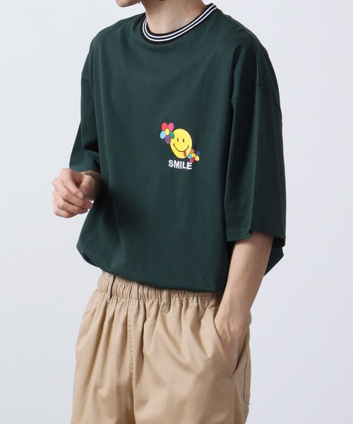 SMILEY FACE(スマイリーフェイス)の「SMILEY FACE オーバーサイズ リブライン半袖Tシャツ(Tシャツ/カットソー・レディース・マスタード/ネイビー/グリーン/オフホワイト・M/L)」の17枚目の写真