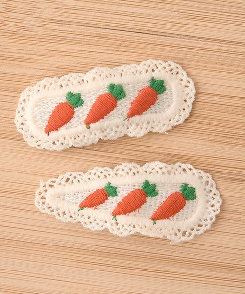 Lycee mine（リセマイン）の「フルーツ刺しゅうヘアクリップ2Pセット（バレッタ/ヘアクリップ・キッズ・オレンジ/レッド/グリーン/チェリーピンク・フリー）」の7枚目の写真