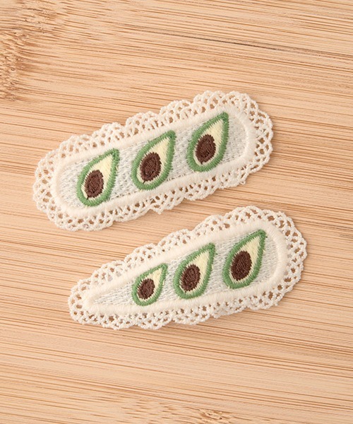 Lycee mine（リセマイン）の「フルーツ刺しゅうヘアクリップ2Pセット（バレッタ/ヘアクリップ・キッズ・オレンジ/レッド/グリーン/チェリーピンク・フリー）」の6枚目の写真