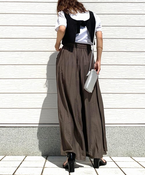 Q(キュー)の「ギャザーフレアパンツ(その他パンツ・レディース・ブラウン/ブルーグリーン・MEDIUM)」の8枚目の写真