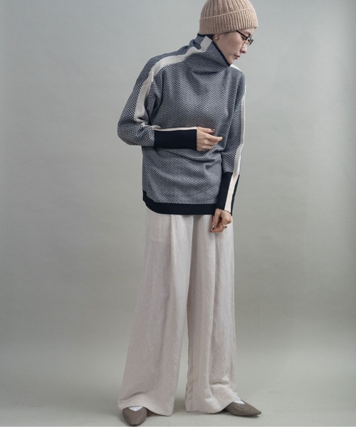 MHBG TOKYO（エムエイチビージートーキョー）の「サイドライン　ヘリンボーン　ハイネックニット（ニット/セーター・レディース・グリーン/レッド/オレンジ/オフホワイト/ブルー/イエロー/ブラック・FREE）」の14枚目の写真