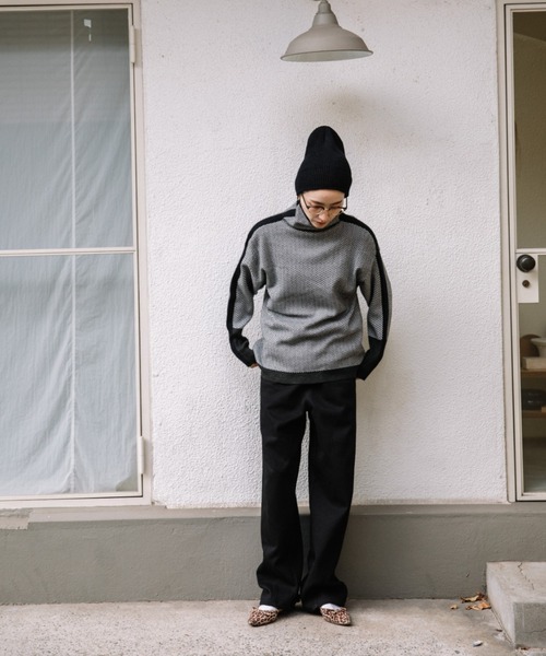 MHBG TOKYO（エムエイチビージートーキョー）の「サイドライン　ヘリンボーン　ハイネックニット（ニット/セーター・レディース・グリーン/レッド/オレンジ/オフホワイト/ブルー/イエロー/ブラック・FREE）」の15枚目の写真