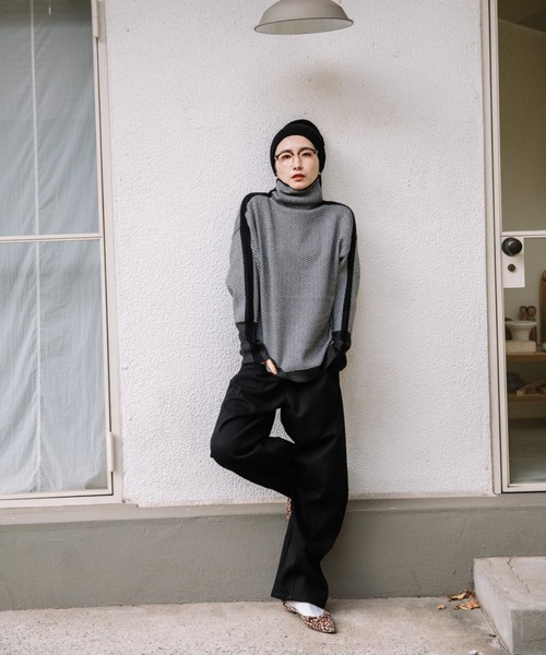 MHBG TOKYO（エムエイチビージートーキョー）の「サイドライン　ヘリンボーン　ハイネックニット（ニット/セーター・レディース・グリーン/レッド/オレンジ/オフホワイト/ブルー/イエロー/ブラック・FREE）」の18枚目の写真