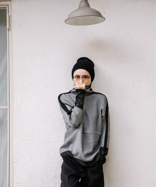 MHBG TOKYO（エムエイチビージートーキョー）の「サイドライン　ヘリンボーン　ハイネックニット（ニット/セーター・レディース・グリーン/レッド/オレンジ/オフホワイト/ブルー/イエロー/ブラック・FREE）」の16枚目の写真