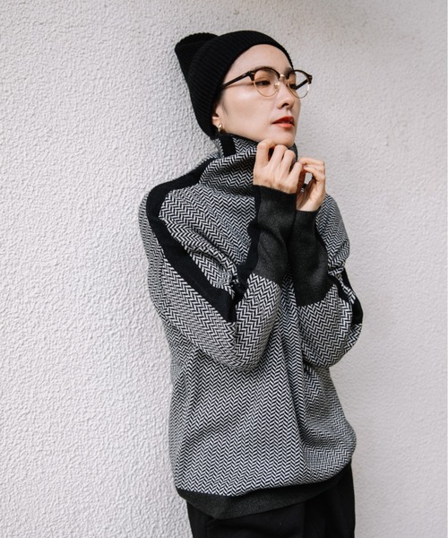 MHBG TOKYO（エムエイチビージートーキョー）の「サイドライン　ヘリンボーン　ハイネックニット（ニット/セーター・レディース・グリーン/レッド/オレンジ/オフホワイト/ブルー/イエロー/ブラック・FREE）」の19枚目の写真