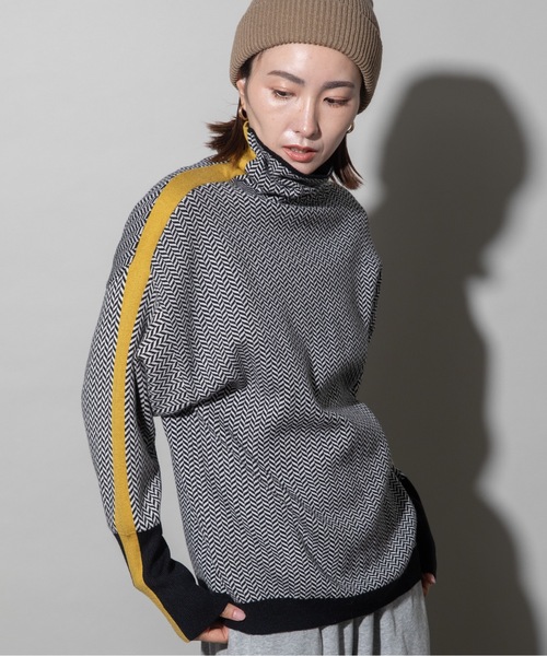 MHBG TOKYO（エムエイチビージートーキョー）の「サイドライン　ヘリンボーン　ハイネックニット（ニット/セーター・レディース・グリーン/レッド/オレンジ/オフホワイト/ブルー/イエロー/ブラック・FREE）」の8枚目の写真