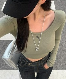 [BELLIDE MADE] ワンポイント刺繍Uネック長袖Tシャツ