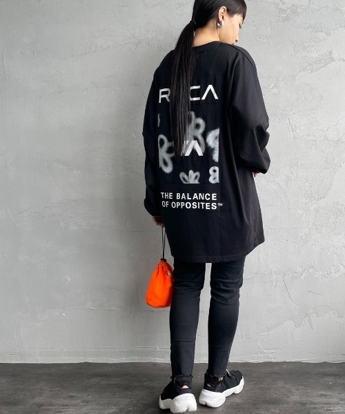 RVCA（ルーカ）の「[RVCA/ルーカ] HI SPEED FLORAL バックグラフィック ロングスリーブTシャツ（Tシャツ/カットソー・レディース・ブラック/ホワイト・L/M）」の3枚目の写真