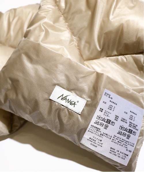 NANGA（ナンガ）の「NANGA / ナンガ PORTABLE LIGHT DOWN MUFFLER ポータブルライトダウンマフラー（マフラー・メンズ・モカ/ブラック/ベージュ・FREE）」の14枚目の写真