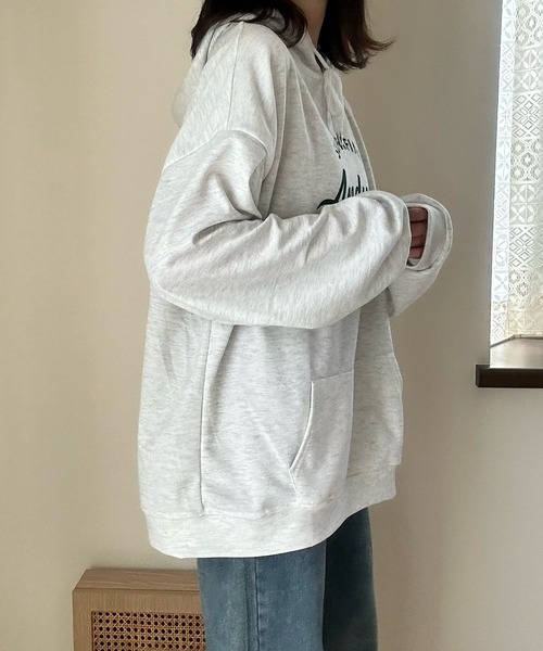 Cham.（チャム）の「ゆるプリントパーカー（パーカー・レディース・グレー/ネイビー/ベージュ・F）」の6枚目の写真