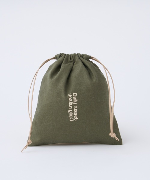 Daily russet(デイリー ラシット)の「巾着ポーチ(S)(ポーチ・レディース・ボルドー/オリーブ/ネイビー/ベージュ/グレー/ブラック・FREE)」の5枚目の写真