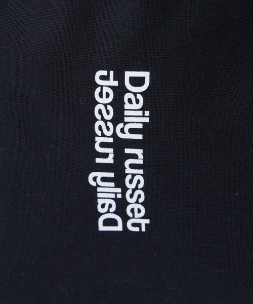 Daily russet(デイリー ラシット)の「巾着ポーチ(S)(ポーチ・レディース・ボルドー/オリーブ/ネイビー/ベージュ/グレー/ブラック・FREE)」の9枚目の写真