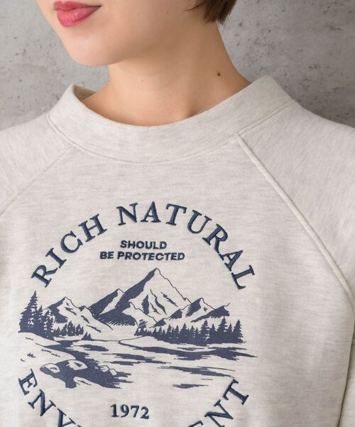 RETRO GIRL(レトロガール)の「裏起毛ショート刺繍トレーナー(スウェット・レディース・ナチュラル/ダークブラウン/ダークブルー・FREE)」の12枚目の写真