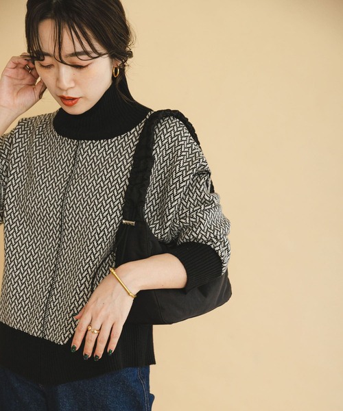 ITEMS URBANRESEARCH（アイテムズ アーバンリサーチ）の「『洗濯可』ハイネックワイドニット2（ニット/セーター・レディース・ホワイト系その他/グリーン系その他/オフホワイト/ブラウン系その他/ブラック/ブルー系その他・FREE）」の11枚目の写真