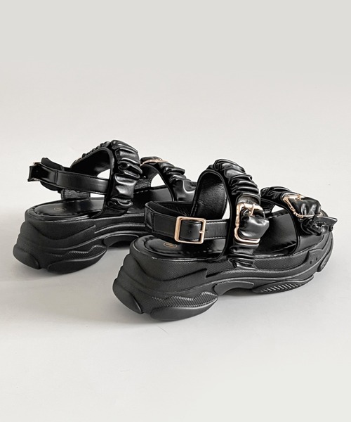 Shoes in Closet(シューズインクローゼット)の「+6.5㎝ 軽量 厚底 ギャザーベルト バックル スポーツ サンダル 6294(サンダル・レディース・ブラック×ブラック/アイボリー/グレー系/ピンク・XS/3L/M/L/LL/S)」の14枚目の写真