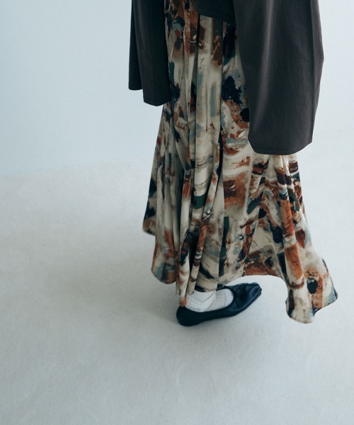marjour(マージュール)の「ART PRINT SKIRT(スカート・レディース・ブルー/ベージュ・M)」の13枚目の写真