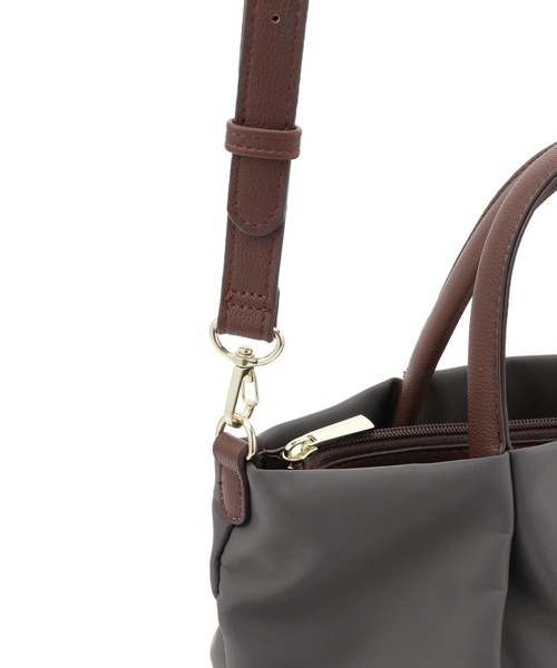 Legato Largo(レガートラルゴ)の「【一部店舗限定】【Legato Largo/レガートラルゴ】肩楽ショルダーバッグ(ショルダーバッグ・レディース・グレー/ネイビー/ブラウン系その他3・FREE)」の9枚目の写真