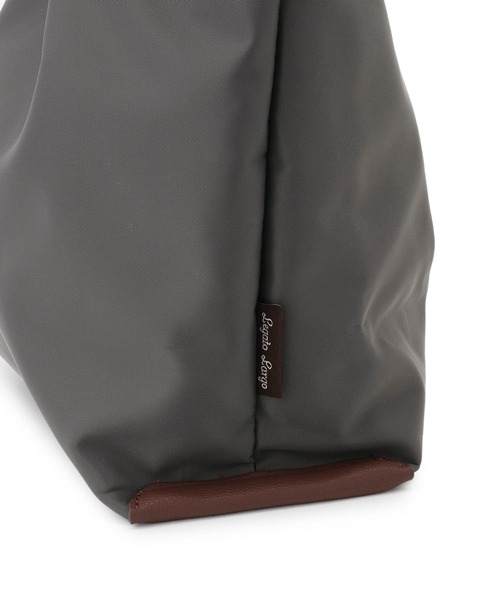 Legato Largo(レガートラルゴ)の「【一部店舗限定】【Legato Largo/レガートラルゴ】肩楽ショルダーバッグ(ショルダーバッグ・レディース・グレー/ネイビー/ブラウン系その他3・FREE)」の11枚目の写真