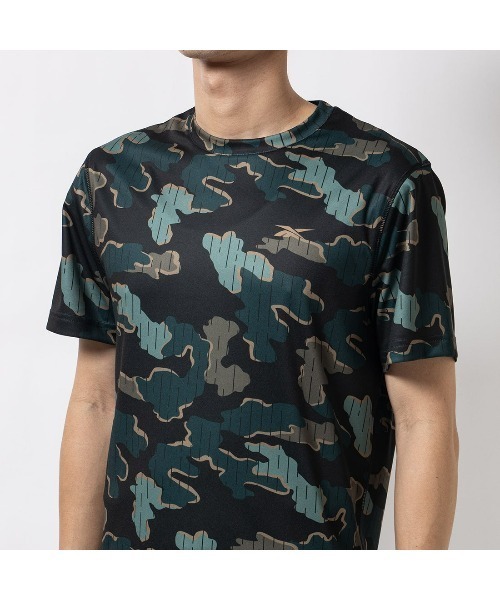 Reebok（リーボック）の「トレイン モーション カモ テック Tシャツ / TRAIN MOTION CAMO TECHTEE（Tシャツ/カットソー・メンズ・ブラック×ブルー/ブラック/アッシュ・LARGE/MEDIUM/SMALL/XX-LARGE/X-LARGE）」の11枚目の写真