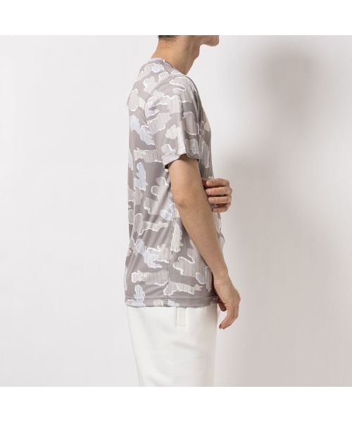 Reebok（リーボック）の「トレイン モーション カモ テック Tシャツ / TRAIN MOTION CAMO TECHTEE（Tシャツ/カットソー・メンズ・ブラック×ブルー/ブラック/アッシュ・LARGE/MEDIUM/SMALL/XX-LARGE/X-LARGE）」の13枚目の写真