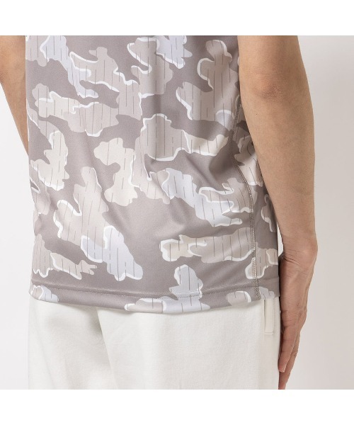 Reebok（リーボック）の「トレイン モーション カモ テック Tシャツ / TRAIN MOTION CAMO TECHTEE（Tシャツ/カットソー・メンズ・ブラック×ブルー/ブラック/アッシュ・LARGE/MEDIUM/SMALL/XX-LARGE/X-LARGE）」の17枚目の写真