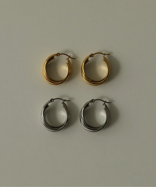 ORLEAN（オルレアン）の「【ORLEAN】ツイストラインフープピアス（ピアス（両耳用）・レディース・シルバー/ゴールド・フリー）」の8枚目の写真