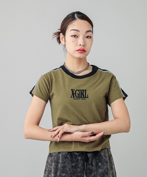X-girl（エックスガール）の「CONTRAST STRIPE S/S BABY TEE（Tシャツ/カットソー・レディース・オリーブ/ホワイト/チャコール・S/M）」の13枚目の写真