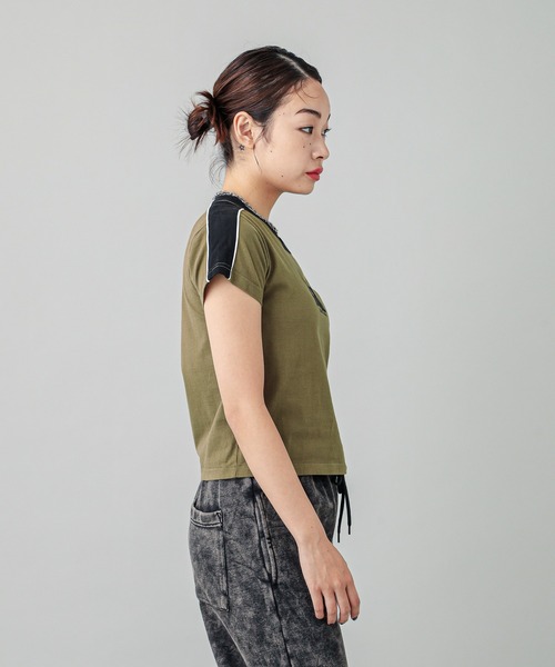 X-girl（エックスガール）の「CONTRAST STRIPE S/S BABY TEE（Tシャツ/カットソー・レディース・オリーブ/ホワイト/チャコール・S/M）」の15枚目の写真