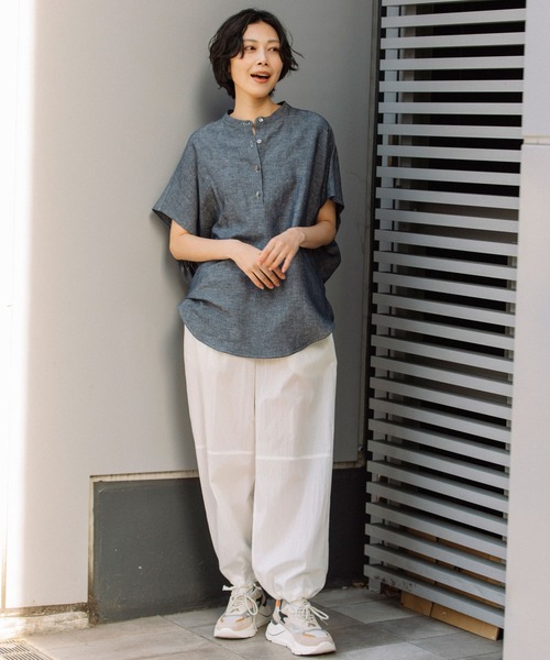 Munich（ミューニック）の「ビスコースリネンウォッシャブルバックドレープシャツ（シャツ/ブラウス・レディース・ホワイト/ネイビー/キャメル・FREE）」の17枚目の写真