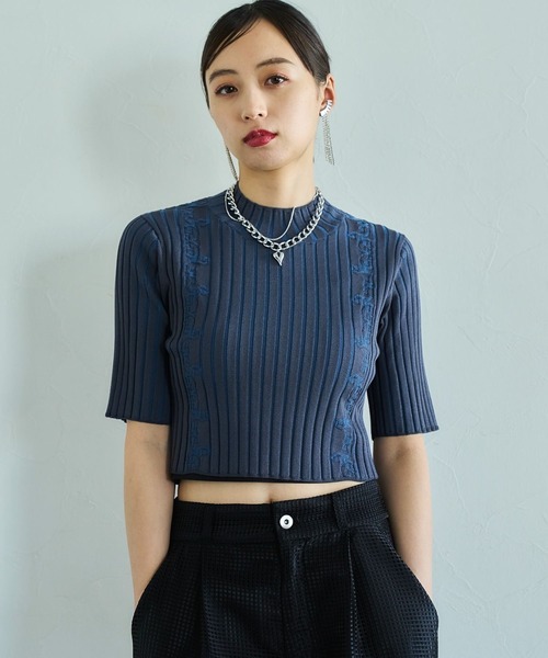 HARE（ハレ）の「クロップドガラニットトップス(HARE)（ニット/セーター・レディース・ブラック/ブルーグレー/ピンク・FREE）」の15枚目の写真