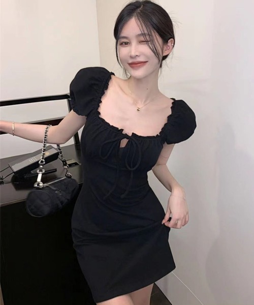 GLAMOROUS JANE(グラマラスジェーン)の「スクエアネックリボンミニワンピース(ワンピース・レディース・ブラック・L/M)」の9枚目の写真