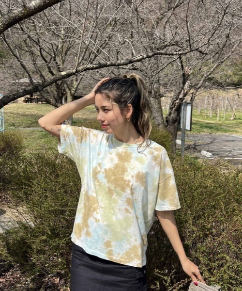 ROXY（ロキシー）の「PAPER MOON/ロキシー総柄半袖バックプリントTシャツ（Tシャツ/カットソー・レディース・マルチ/イエロー/ブラック・SMALL/LARGE/MEDIUM）」の22枚目の写真