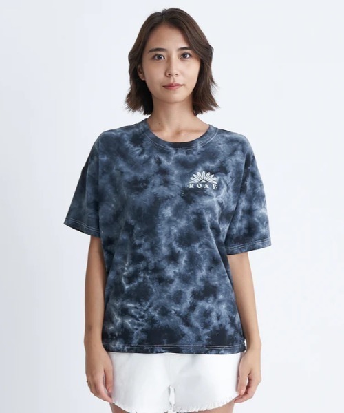 ROXY（ロキシー）の「PAPER MOON/ロキシー総柄半袖バックプリントTシャツ（Tシャツ/カットソー・レディース・マルチ/イエロー/ブラック・SMALL/LARGE/MEDIUM）」の4枚目の写真