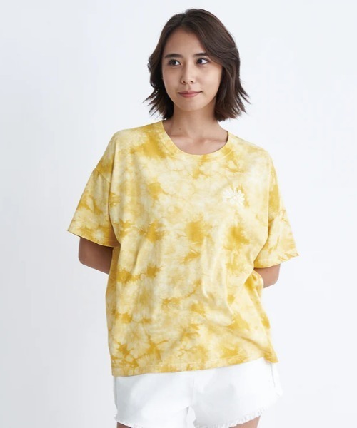 ROXY（ロキシー）の「PAPER MOON/ロキシー総柄半袖バックプリントTシャツ（Tシャツ/カットソー・レディース・マルチ/イエロー/ブラック・SMALL/LARGE/MEDIUM）」の14枚目の写真