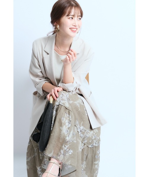 【新品タグ付】ジャスグリッティー ベーシックテーラードジャケット 薄ベージュ 2 ベーシックテーラードジャケット（その他アウター）｜JUSGLITTY