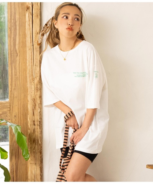 anap mimpi（アナップミンピ）の「カラーメッセージ 刺繍 ビッグ Tシャツ（Tシャツ/カットソー・レディース・ダークグレー/ベージュ系その他/ピンク/ホワイト・FREE）」の7枚目の写真