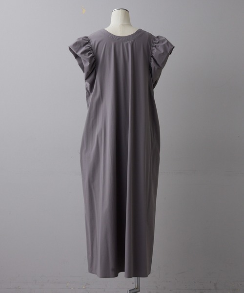 ear PAPILLONNER（イアパピヨネ）の「《袖フォルムチェンジ可能  