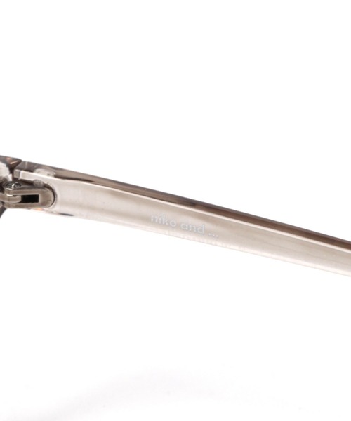 niko and...（ニコアンド）の「オリジナルティアドロップ伊達メガネ（メガネ・レディース・ライトグレー/ブラック・FREE）」の12枚目の写真