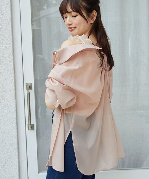 MAJESTIC LEGON（マジェスティックレゴン）の「バックレースアップパールシアーシャツ（シャツ/ブラウス・レディース・アイボリー/ピンクベージュ/ライトブルー/チャコールグレー/ライトグリーン・MEDIUM）」の20枚目の写真