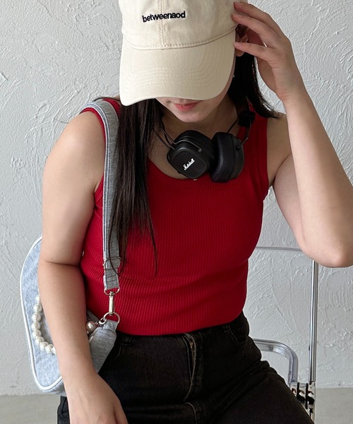 apres jour mignon(アプレジュールミニョン)の「2WAYリブタンクトップ【ZOZOTOWN限定アイテム】(タンクトップ・レディース・ブラック/アイボリー/ピンク/レッド/パープル/ブルー系その他/オレンジ/グリーン/ブラウン系その他・フリー/X-LARGE)」の8枚目の写真