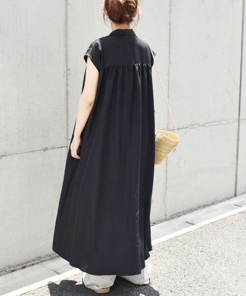 quaranciel(カランシエル)の「quaranciel:〈洗濯機可能〉フィブリル サテン フレンチスリーブ シャツ ワンピース(シャツワンピース・レディース・ブラック/ブラウン・ONE SIZE)」の22枚目の写真