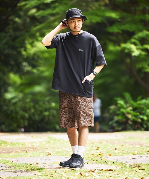 FREAK'S STORE(フリークスストア)の「限定展開 ビッグシルエット サイドポケット クルーネックTシャツ(Tシャツ/カットソー・メンズ・ホワイト/ブラック/ベージュ/ネイビー/グレー・SMALL/MEDIUM/LARGE)」の7枚目の写真