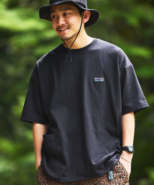 FREAK'S STORE(フリークスストア)の「限定展開 ビッグシルエット サイドポケット クルーネックTシャツ(Tシャツ/カットソー・メンズ・ホワイト/ブラック/ベージュ/ネイビー/グレー・SMALL/MEDIUM/LARGE)」の13枚目の写真