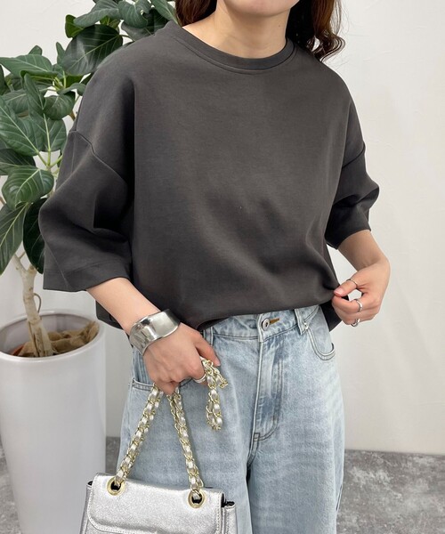 fredy emue（フレディエミュ）の「ポンチハーフスリーブＴ（Tシャツ/カットソー・レディース・ライトグレー/カーキ/チャコールグレー/オフホワイト・38）」の3枚目の写真