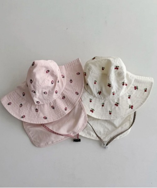 Bambin(ボンバン)の「【 Bambin / ボンバン 】 刺繍 バラエティ バケットハット / 日除け付き UVカット(ハット・キッズ・ライトグレー/ホワイト/ピンク/ベージュ/ネイビー/セージグリーン・FREE)」の14枚目の写真