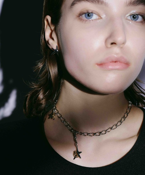 LAPUIS（ラピュイ）の「LAPUIS(ラピュイ)Coil Star pierced earrings A（ピアス（両耳用）・レディース・ゴールド/マルチ・FREE）」の9枚目の写真