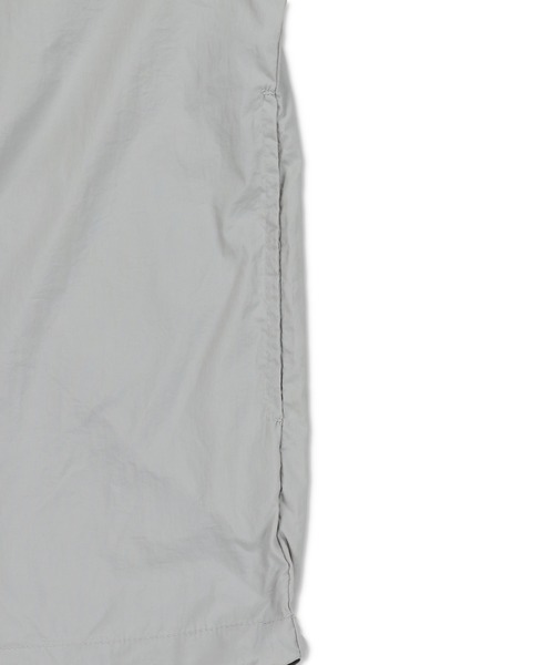 SPINNS(スピンズ)の「ストリート/ゲームシャツデザインナイロンプルオーバー CHELSEA(スウェット・メンズ・ブラック/グレー/ネイビー/オフホワイト/グリーン系その他/ワイン・ONESIZE)」の16枚目の写真